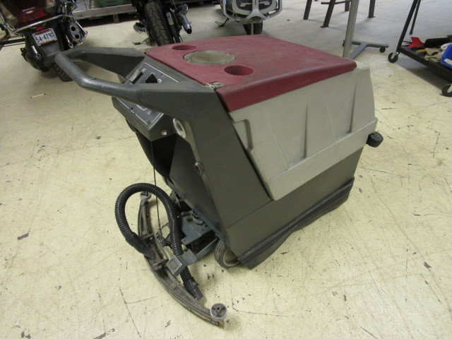 MINUTEMAN 200 FLOOR CLEANER