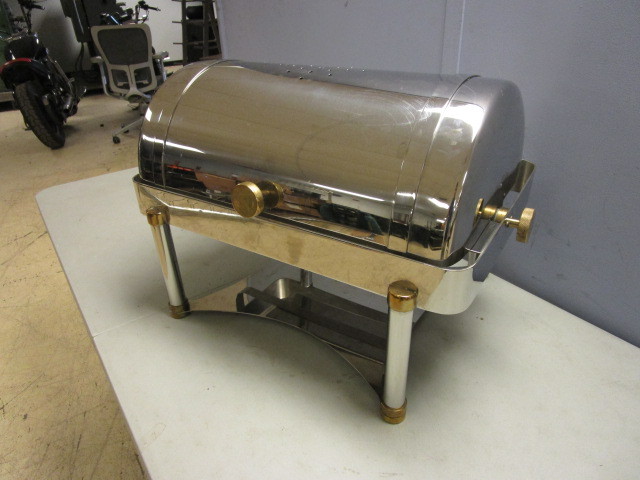 CHAFING DISH