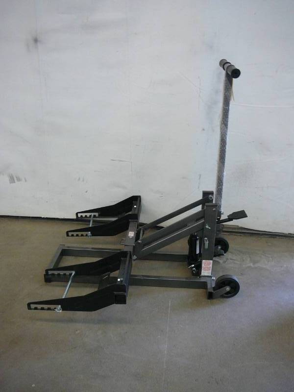 lot 4 image: ATV-Lawn Mower Lift-Jack