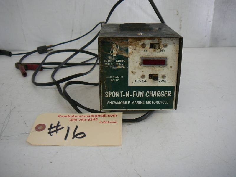 lot 16 image: Sport-N-Fun Charger