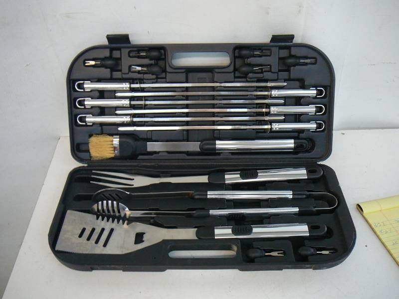 lot 27 image: BBQ Utensils Set