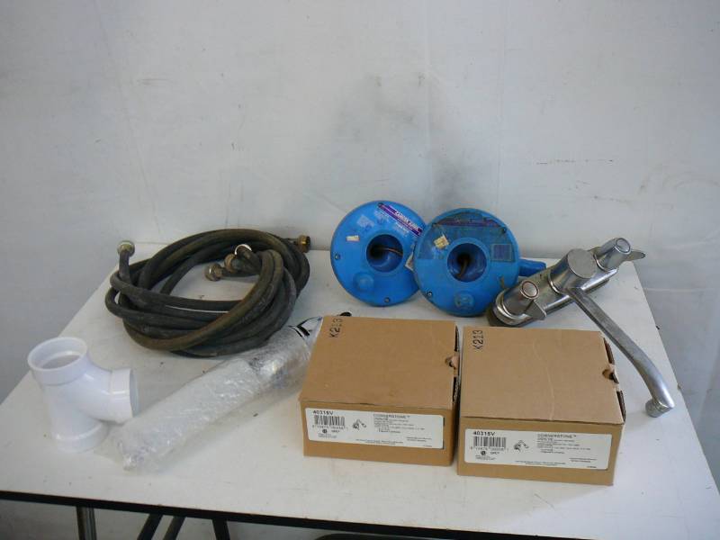 lot 45 image: Lot Of Plumbing Items