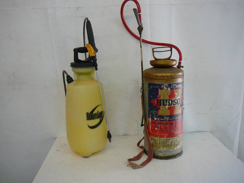 lot 77 image: Lot Of Sprayers