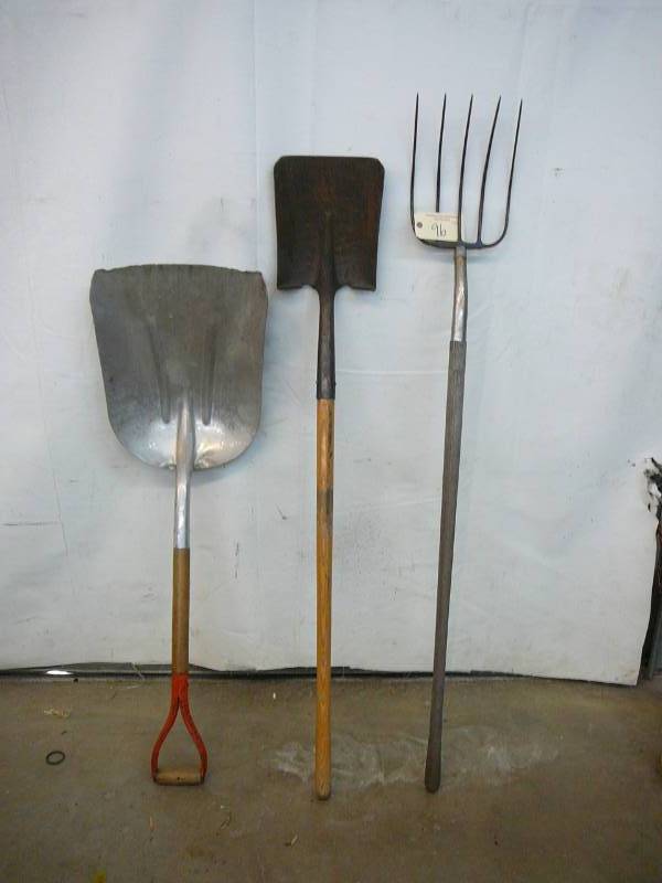 lot 96 image: Lot Of Lawn-N-Garden Items