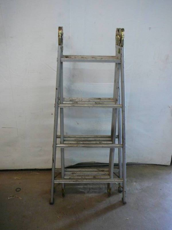 lot 102 image: Aluminium Versa Ladder