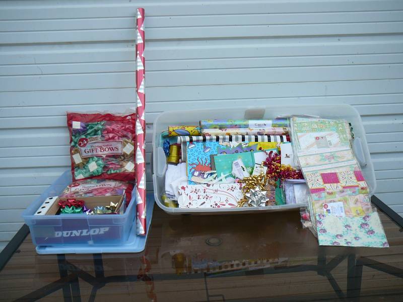 lot 114 image: Lot of Wrapping Paper, Bags, Tissue Paper, Ribbon, Bows, & Tote