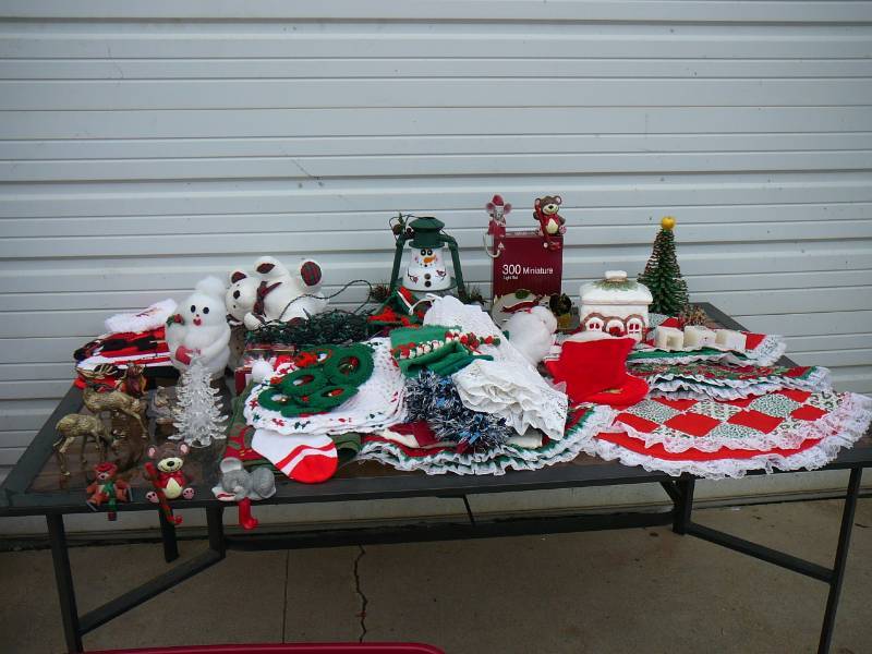 lot 117 image: Large Tote Of Christmas Items
