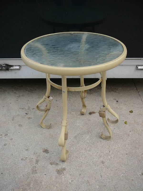 lot 122 image: Small Glass Patio Table
