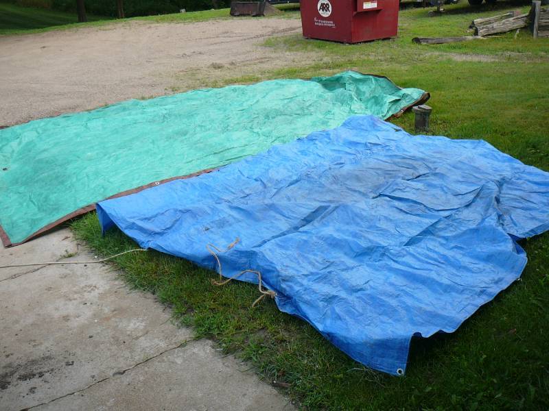 lot 123 image: Used Plastic Tarps