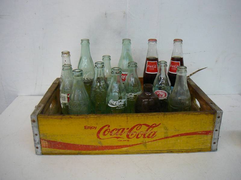 lot 144 image: Vintage Wooden Coke Case & Bottles