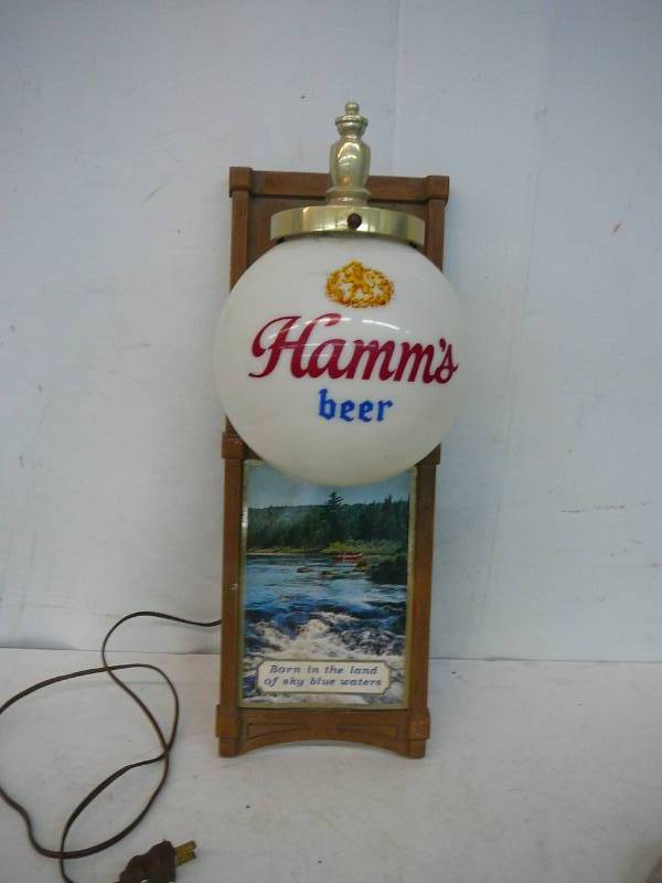 lot 146 image: Vintage Hamms Beer Light