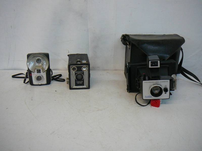 lot 154 image: Vintage Cameras