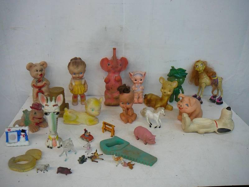 lot 168 image: Vintage Childrens Toys