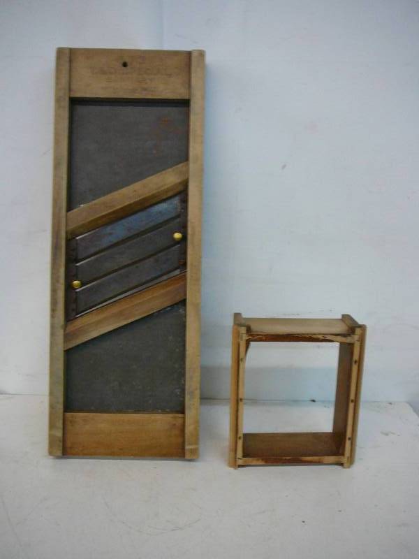 lot 173 image: Vintage Wooden Kraut Cutter T & D Special 673 Cabbage Slicer