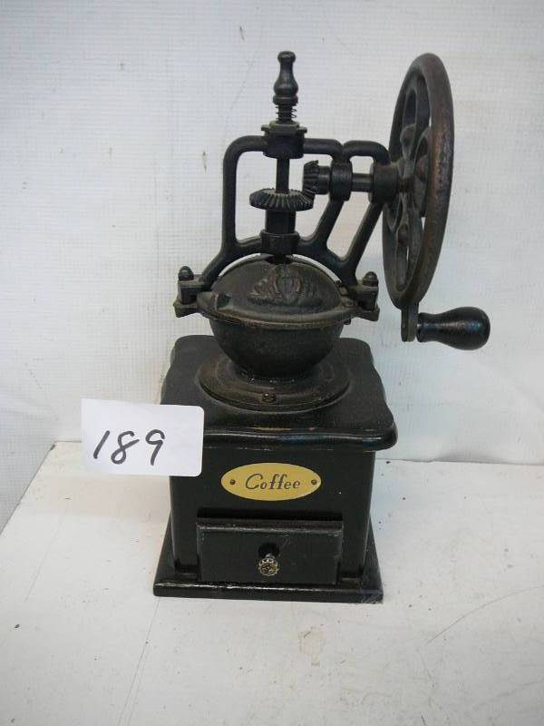 lot 189 image: Vintage cast iron and dovetail jointed wood manual coffee bean grinder