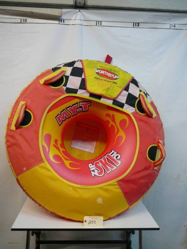 lot 250 image: SportsStuff Zip Ski 110cm Pull Behind Tub