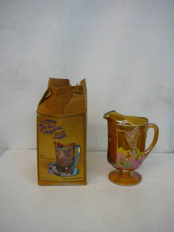 lot 295 image: Old Carnival Glass Harvest Picture
