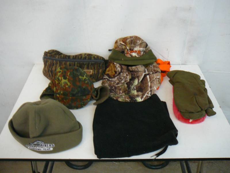 lot 299 image: Lot Of Hunting Clothes