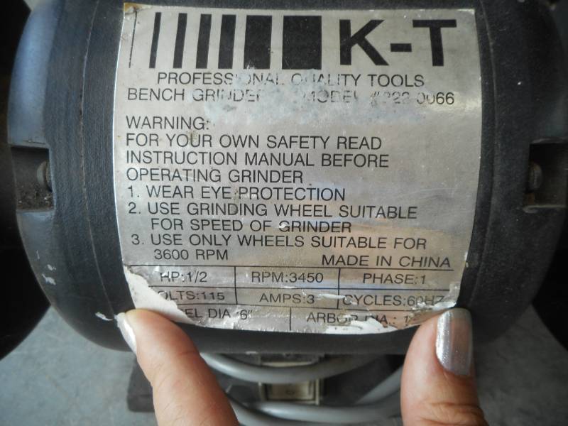 lot 17 image: K-T Bench Grinder
