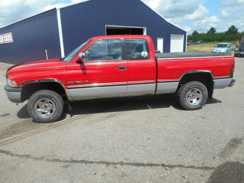 lot 2 image: 1996 Dodge Ram 1500 Club Cab Laramie SLT 4x4