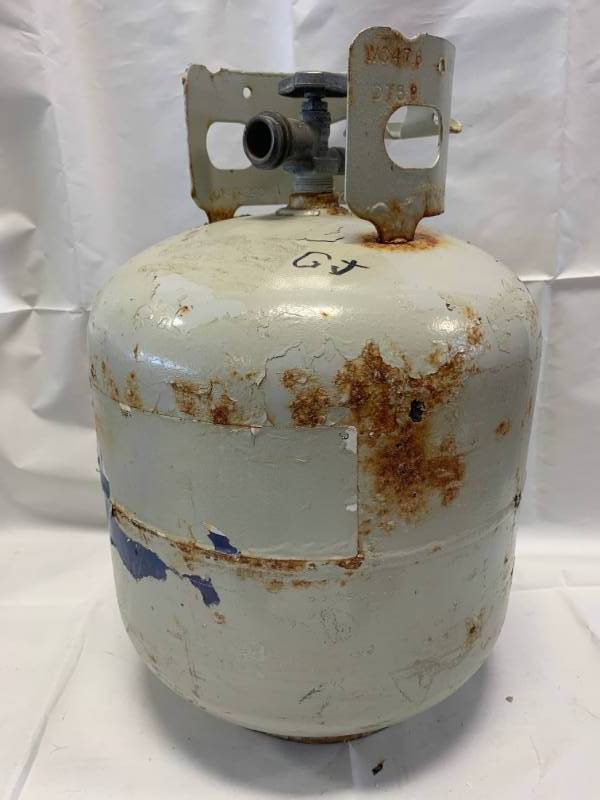 lot 102 image: BBQ Grill Propane Tank