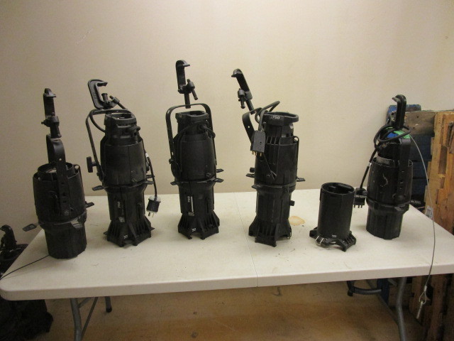 lot 414 image: ETC SOURCE FOUR ELLIPSOIDAL 26 DEGREE STAGE LIGHTS
