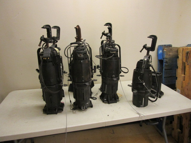 lot 422 image: ETC SOURCE FOUR ELLIPSOIDAL 36 DEGREE STAGE LIGHTS