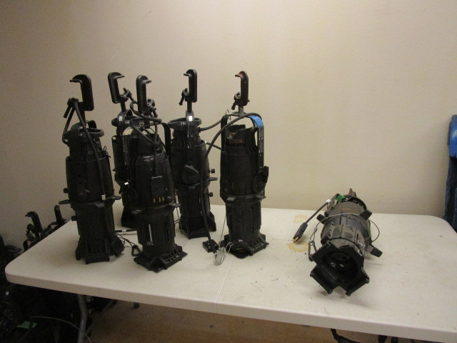 lot 417 image: ETC SOURCE FOUR ELLIPSOIDAL 26 DEGREE STAGE LIGHTS