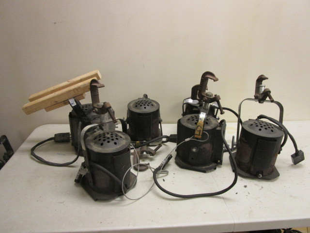 lot 425 image: ALTMAN 6 FRESNEL STAGE LIGHTS