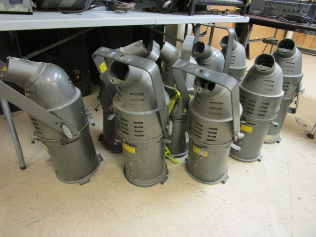 lot 454 image: CENTURY LIGHTING ELLIPSOIDAL STAGE LIGHT