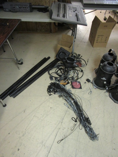 lot 465 image: STAGE LIGHTING ACCESORIES
