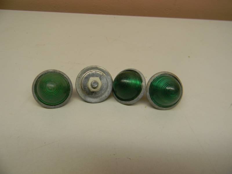 lot 1 image: (4) Vintage GREEN Tall Domed Plastic License Plate Jewels Reflectors Fasteners - SEE PICTURES