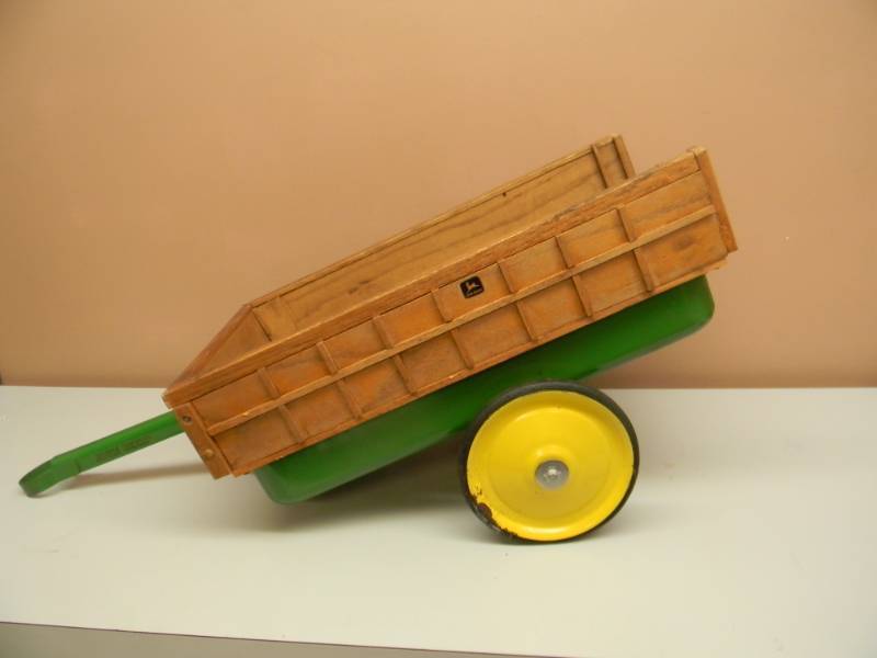 lot 22 image: John Deere Metal & Wood Rail Toy Wagon - Vintage Pull Behind Toy Wagon, Pedal Tractor Wagon - NICE - SEE PICTURES