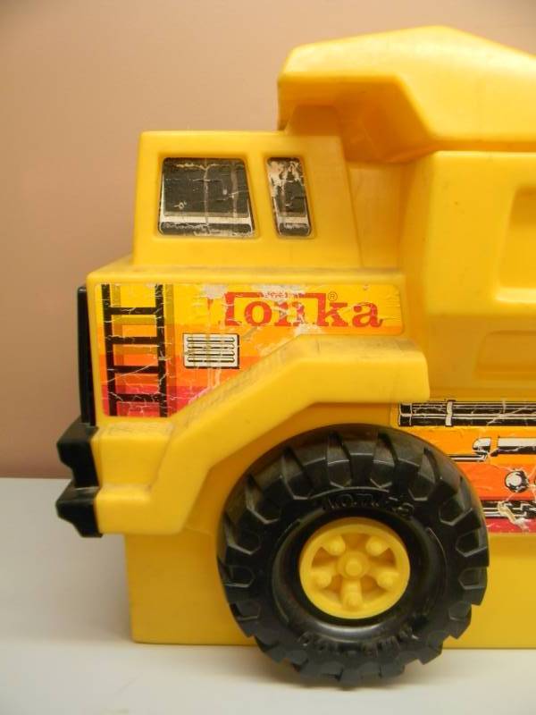 tonka dump truck toy chest