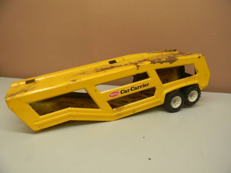 lot 38 image: VINTAGE TONKA LARGE CAR CARRIER TRAILER - USA - SEE PICTURES