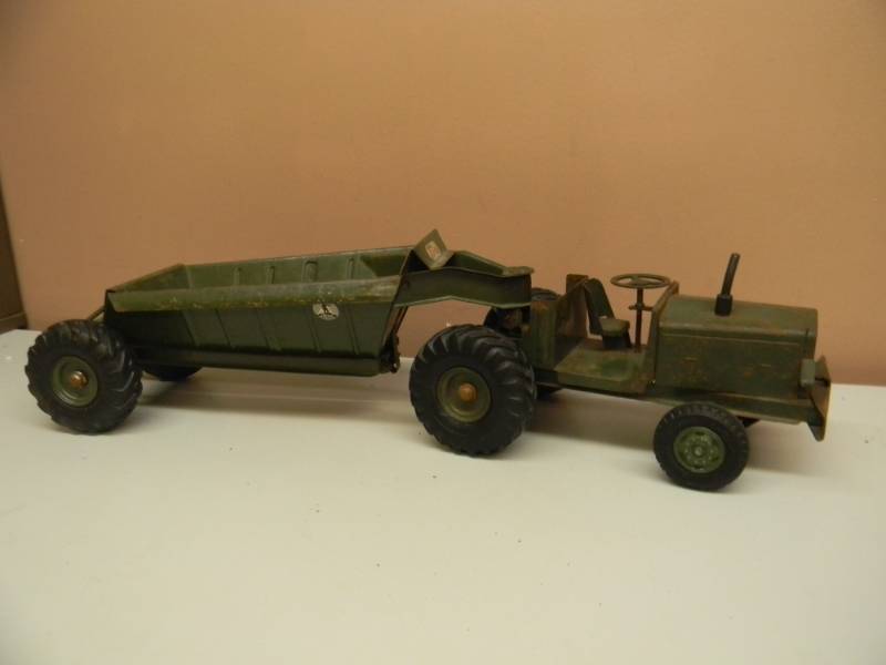 lot 44 image: 1950s DOEPKE MODEL TOYS 27 EUCLID PIONEER ARMY EARTH MOVER - WORKING - AWESOME PIECE - SEE PICTURES