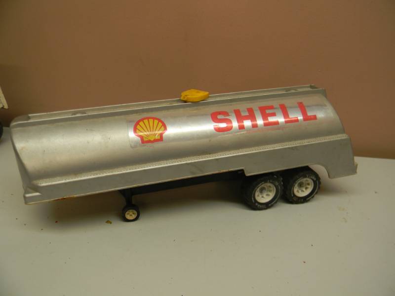 lot 59 image: VINTAGE TONKA XR-101 SHELL OIL TANKER - SEMI TRAILER - RARE - SEE PICTURES