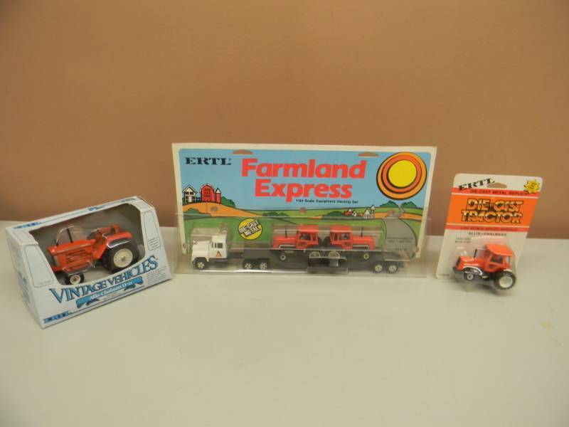 lot 113 image: ERTL ALLIS-CHALMERS FARMLAND EXPRESS 164 SCALE EQUIPMENT HAULING SET - 164 SCALE SPEED WHEELS & D-21 143 SCALE DIE CAST - ALL STILL IN PACKAGE - SEE PICTURES