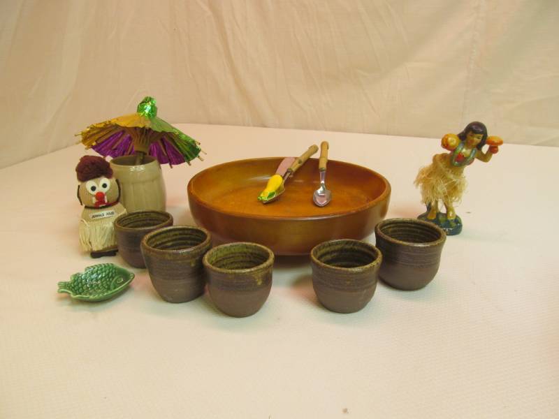 lot 11 image: Hawaiian wooden bowl, stoneware cup...