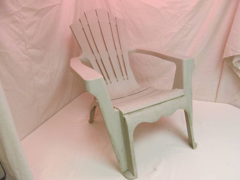 lot 24 image: Lawn Chair...