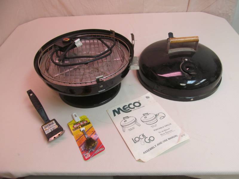 lot 36 image: Meco electric grill...