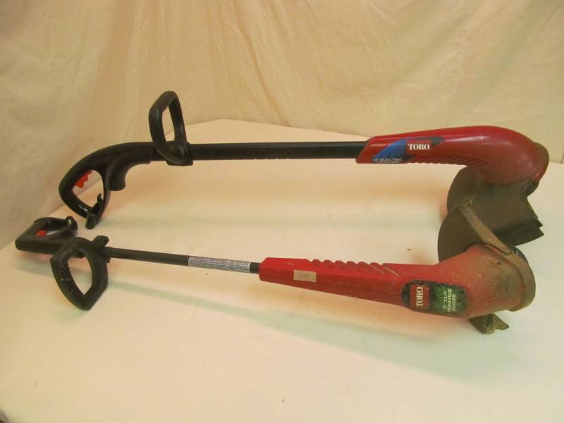 lot 37 image: Electric string trimmer, accessorie...
