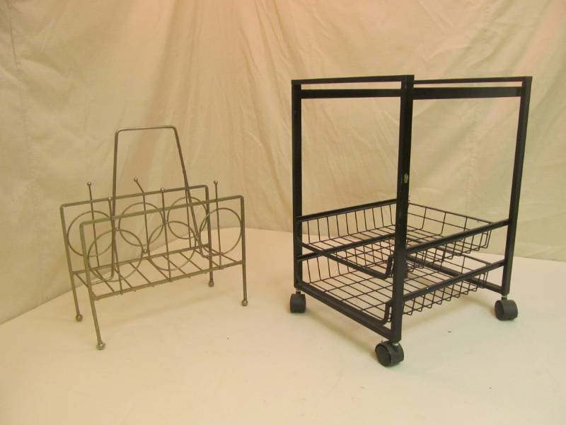 lot 47 image: Vintage magazine rack, portable car...
