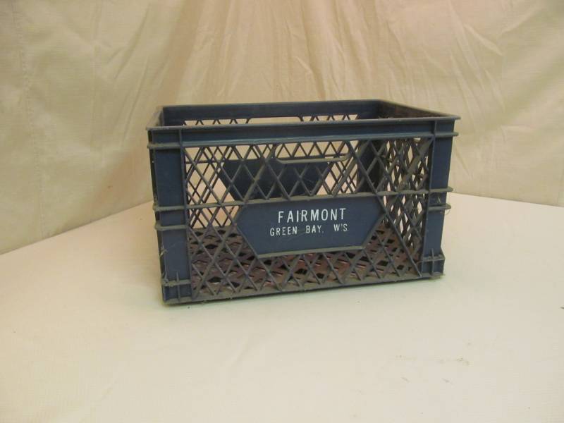 lot 64 image: Fairmont Milk Crate...