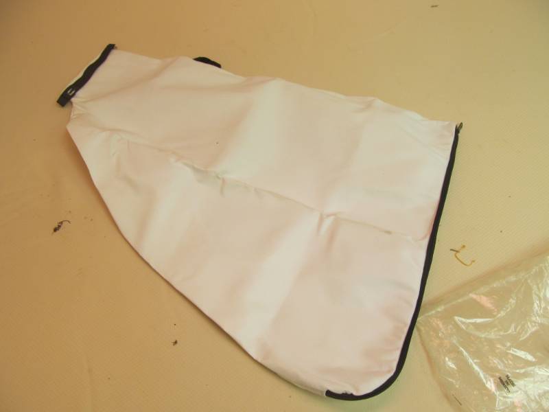 lot 67 image: Lawn vacuum bag...