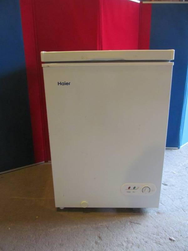 lot 72 image: Haier chest freezer (works), 3.5 cu...