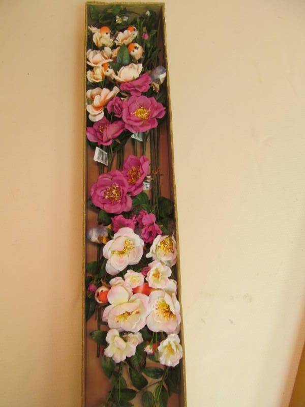 lot 86 image: (204) stemmed flowers w birds...