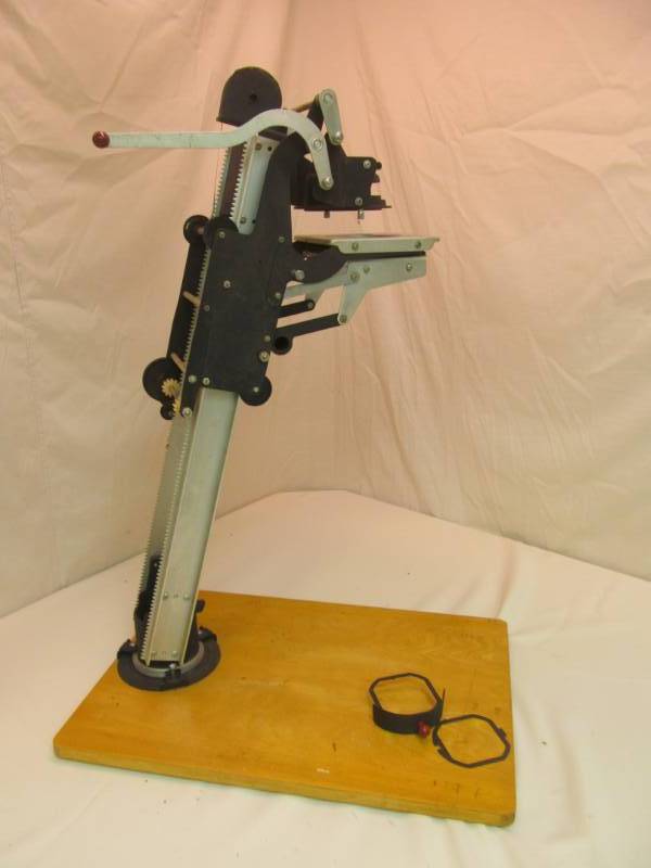 lot 110 image: Simmon Omega Enlarger...