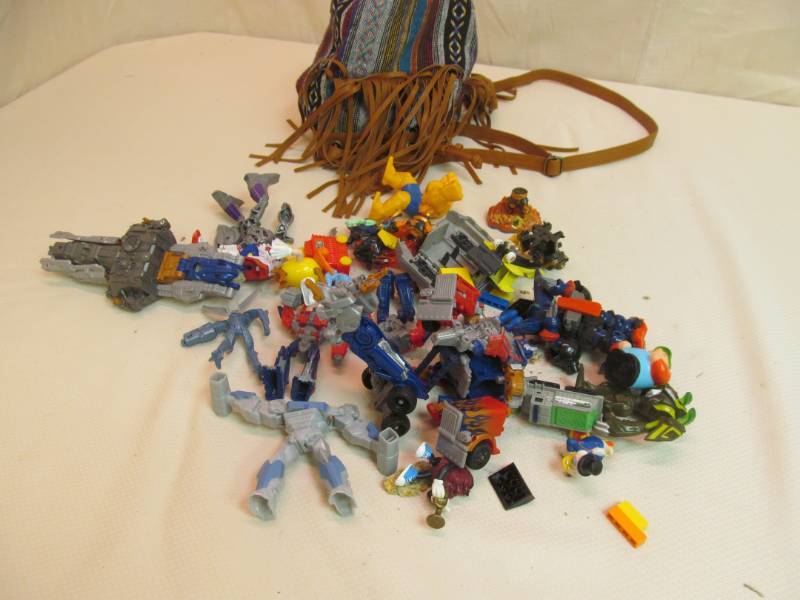 lot 121 image: Childrens Toys...