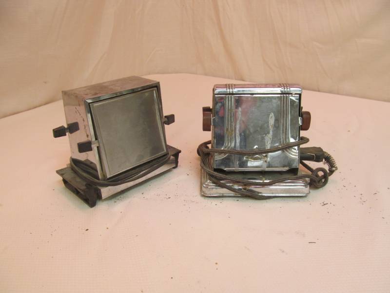 lot 123 image: Vintage toasters...